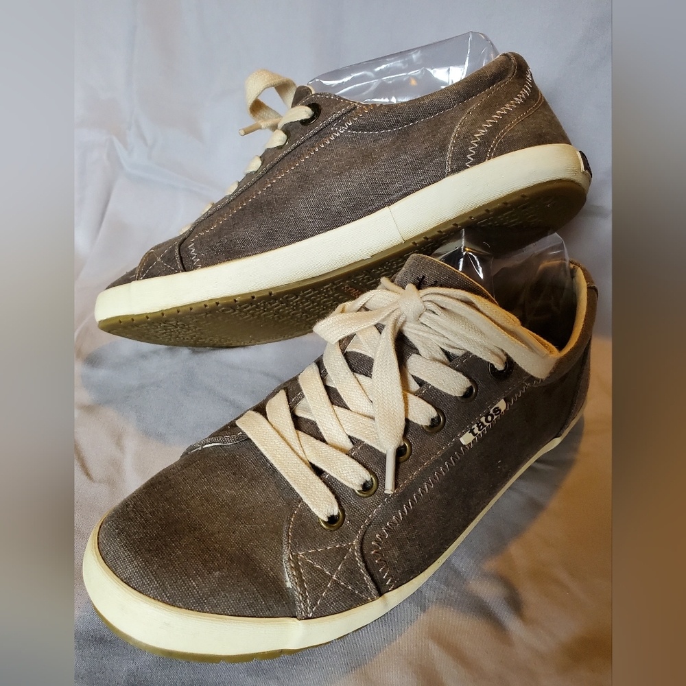 TAOS Star Sneakers